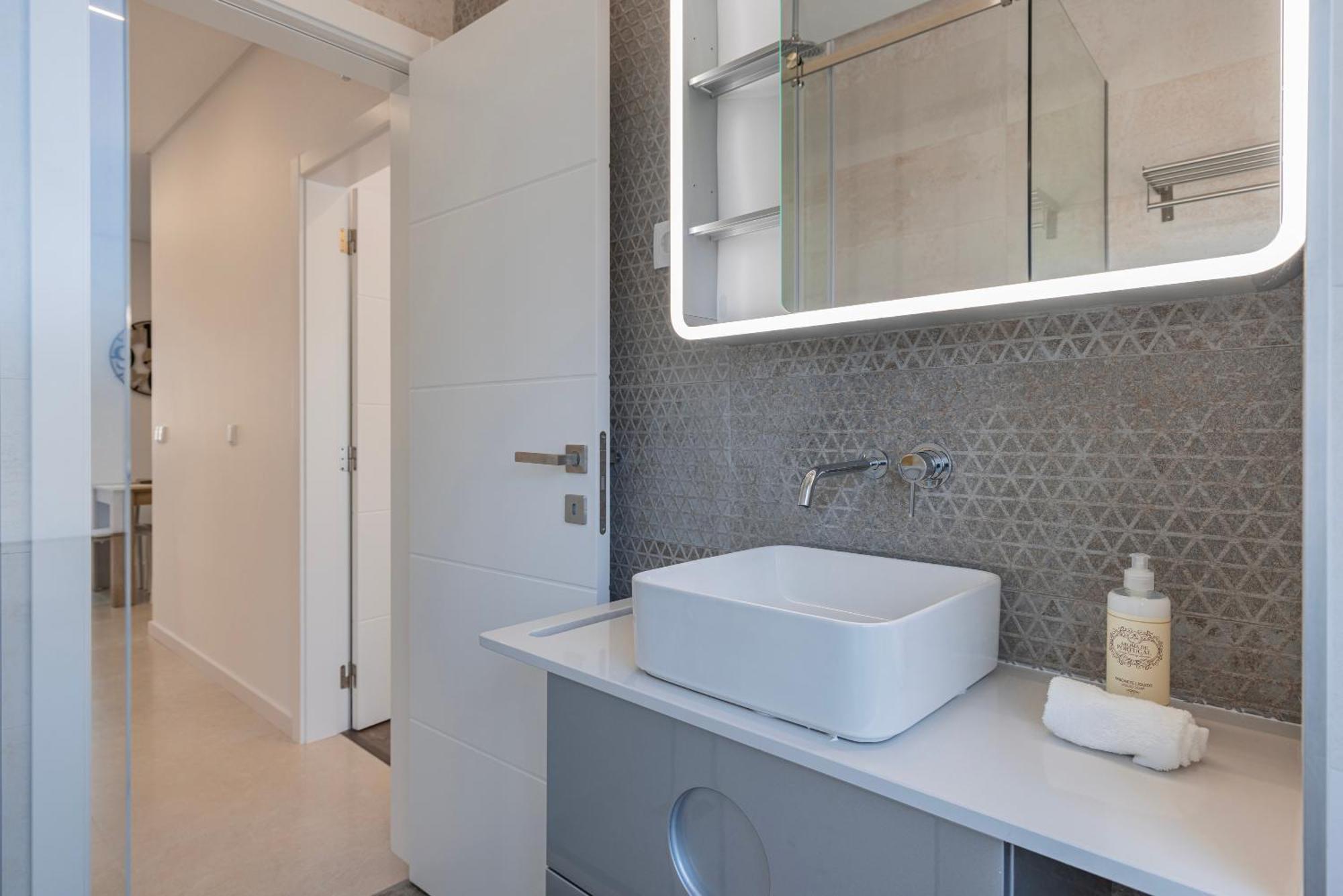 Apartment New By The Metro Iv Lissabon
